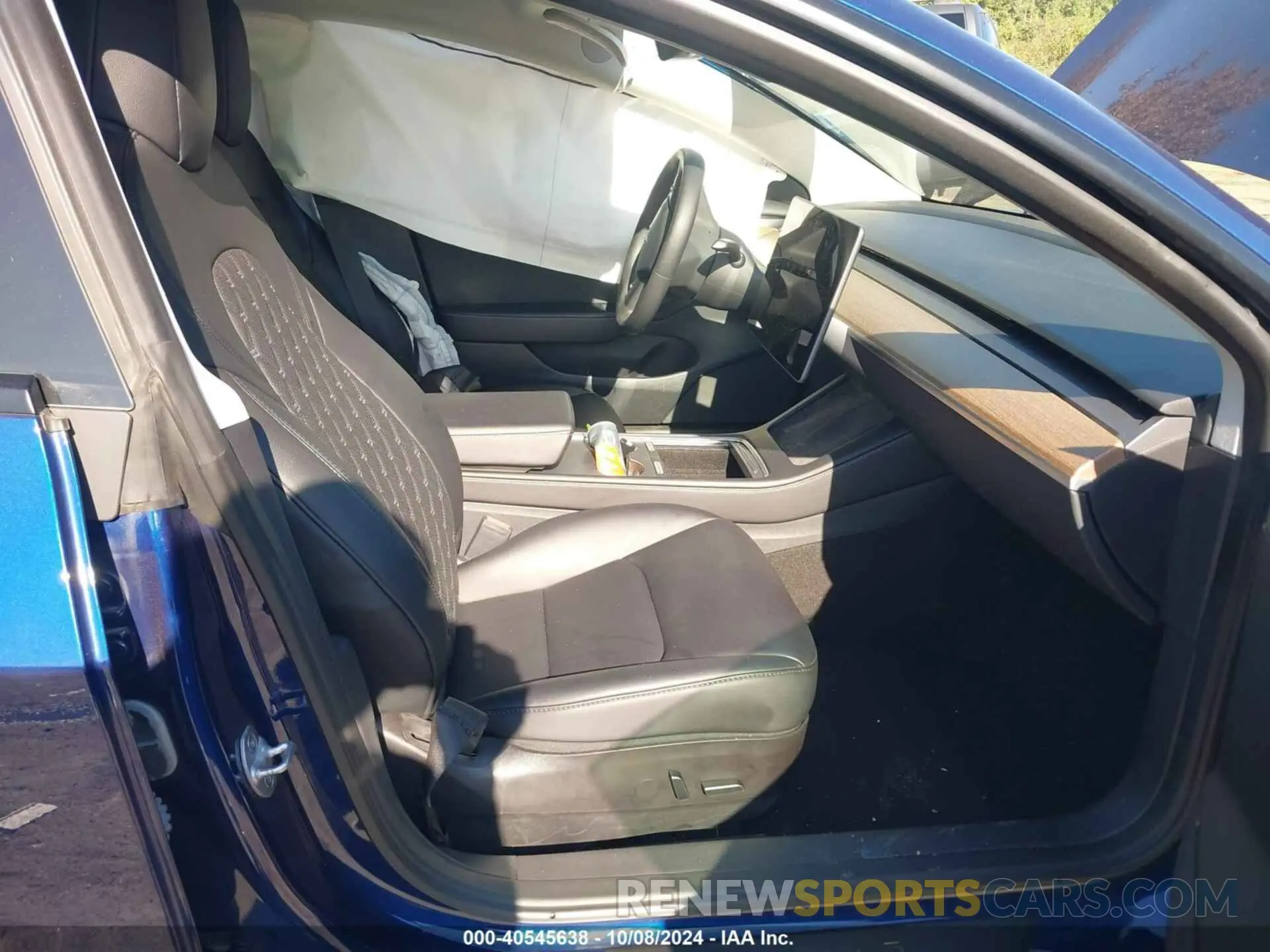 5 Photograph of a damaged car 5YJ3E1EA4NF368860 TESLA MODEL 3 2022