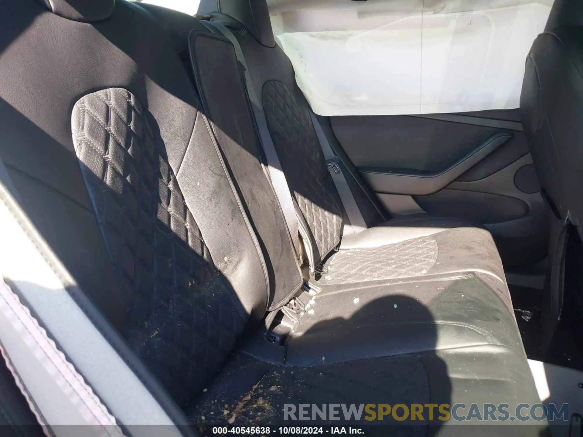 8 Photograph of a damaged car 5YJ3E1EA4NF368860 TESLA MODEL 3 2022