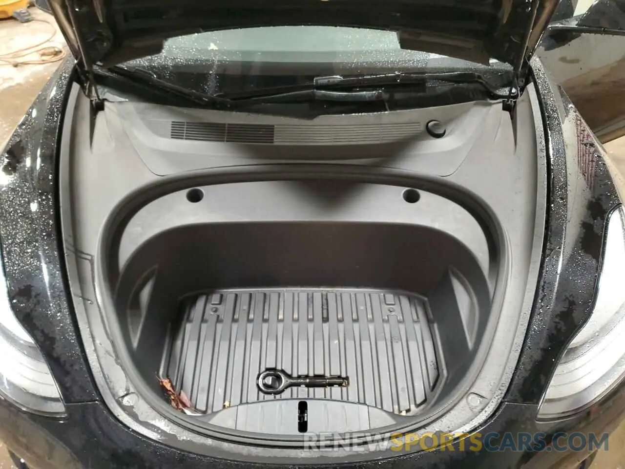 11 Photograph of a damaged car 5YJ3E1EA4NF370589 TESLA MODEL 3 2022