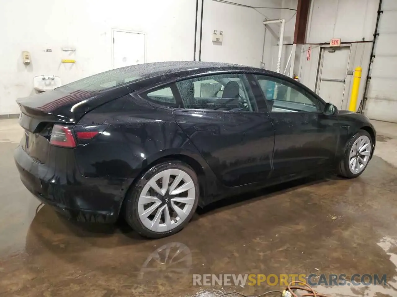 3 Photograph of a damaged car 5YJ3E1EA4NF370589 TESLA MODEL 3 2022