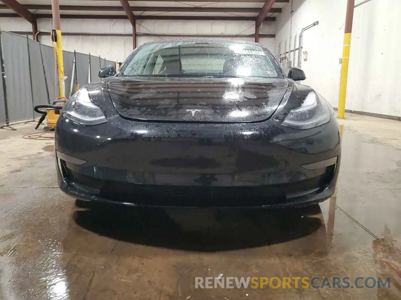 5 Photograph of a damaged car 5YJ3E1EA4NF370589 TESLA MODEL 3 2022
