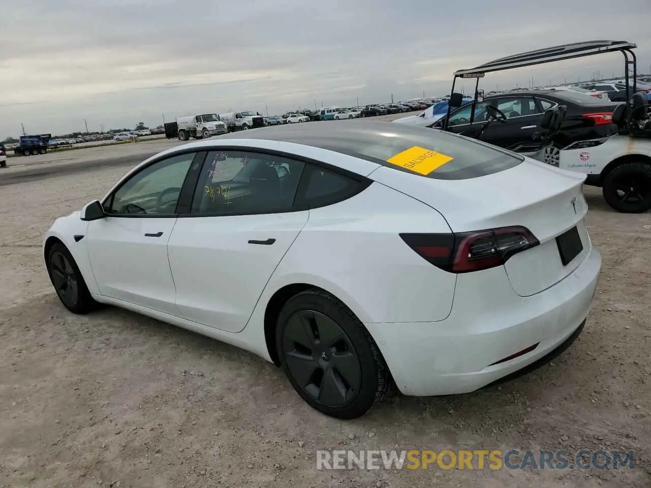 2 Photograph of a damaged car 5YJ3E1EA4NF370754 TESLA MODEL 3 2022