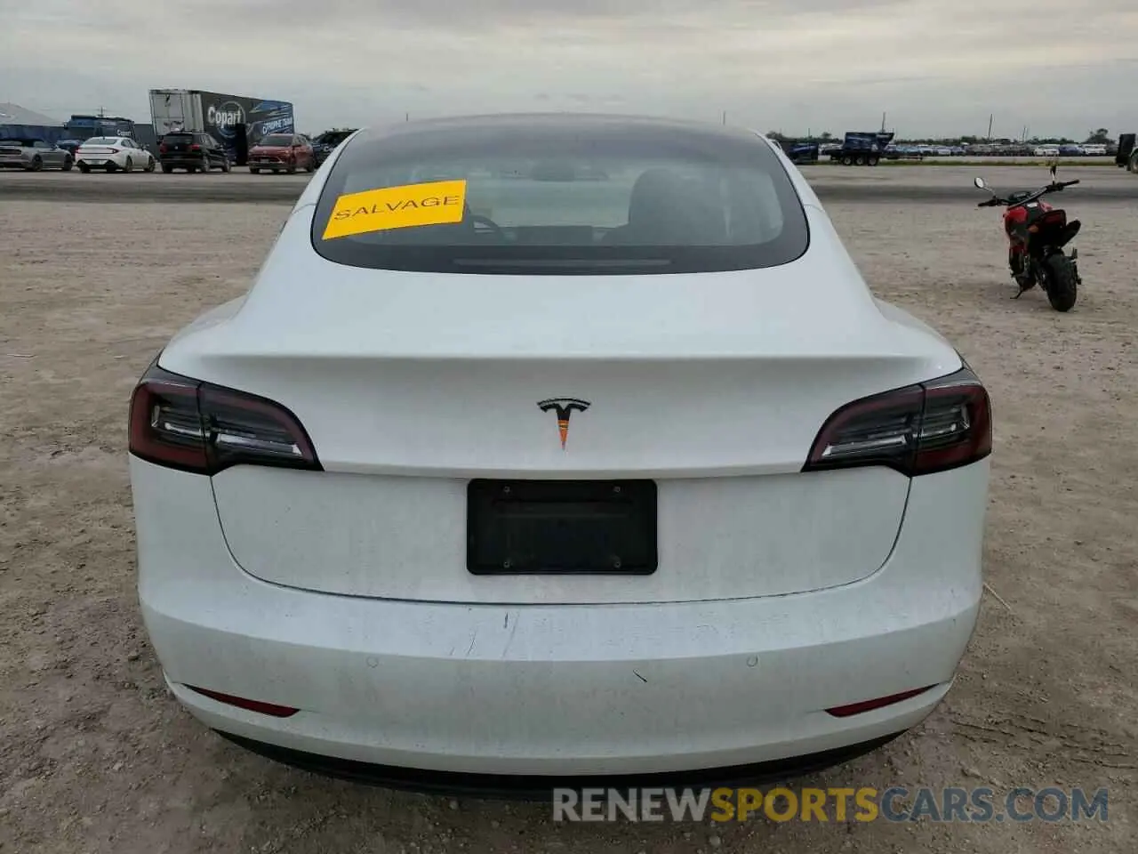 6 Photograph of a damaged car 5YJ3E1EA4NF370754 TESLA MODEL 3 2022