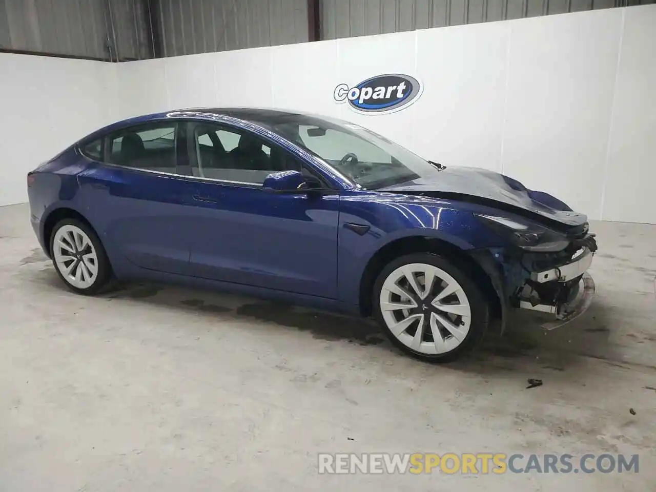 4 Photograph of a damaged car 5YJ3E1EA4NF372312 TESLA MODEL 3 2022