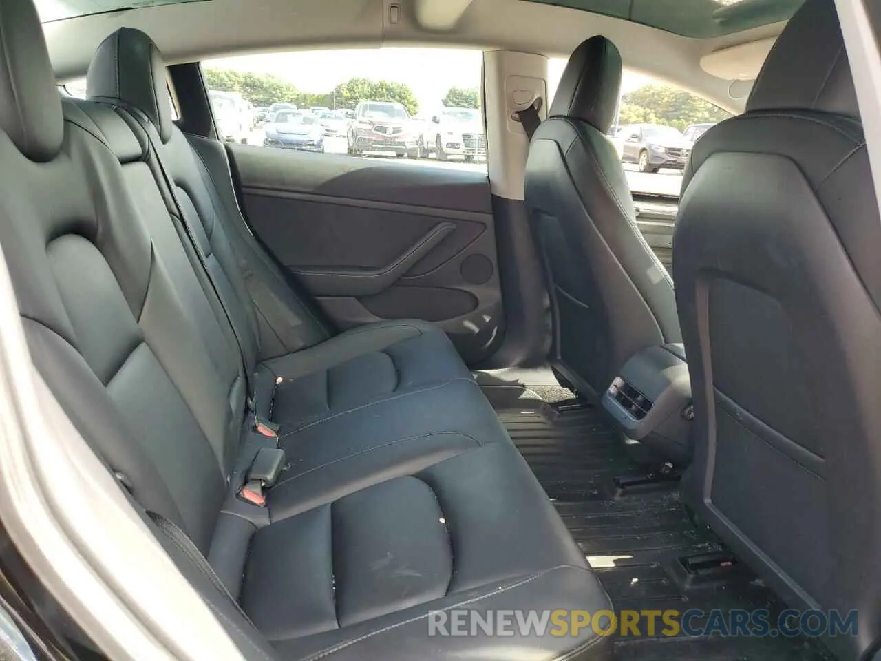 10 Photograph of a damaged car 5YJ3E1EA5NF101503 TESLA MODEL 3 2022
