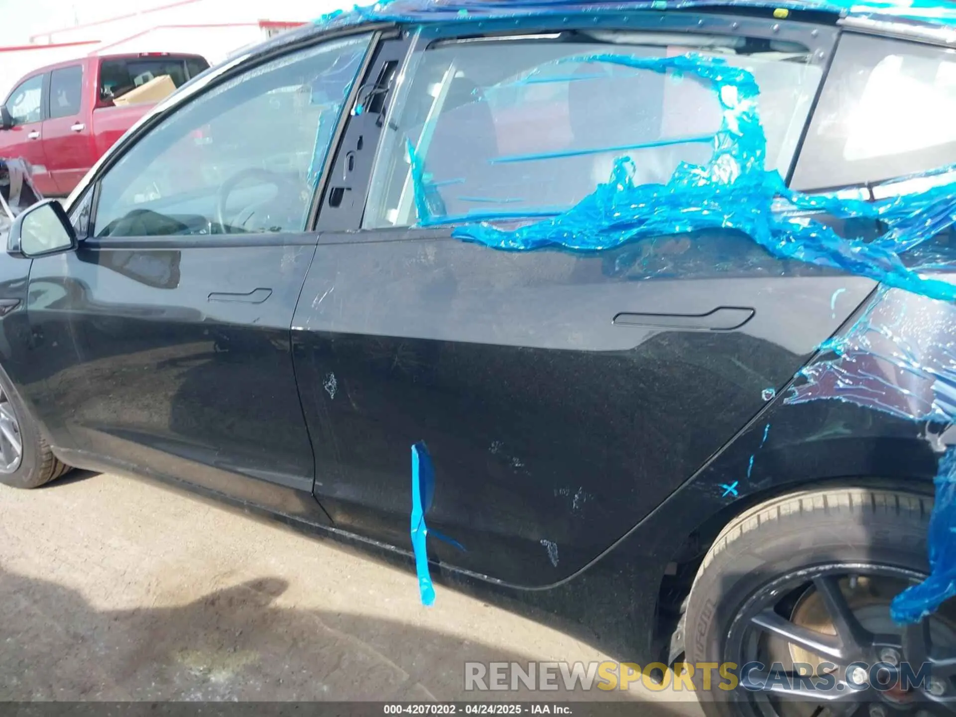 13 Photograph of a damaged car 5YJ3E1EA5NF102196 TESLA MODEL 3 2022