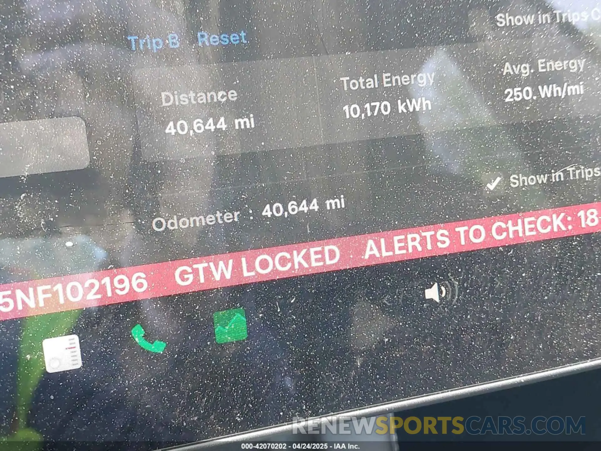 14 Photograph of a damaged car 5YJ3E1EA5NF102196 TESLA MODEL 3 2022