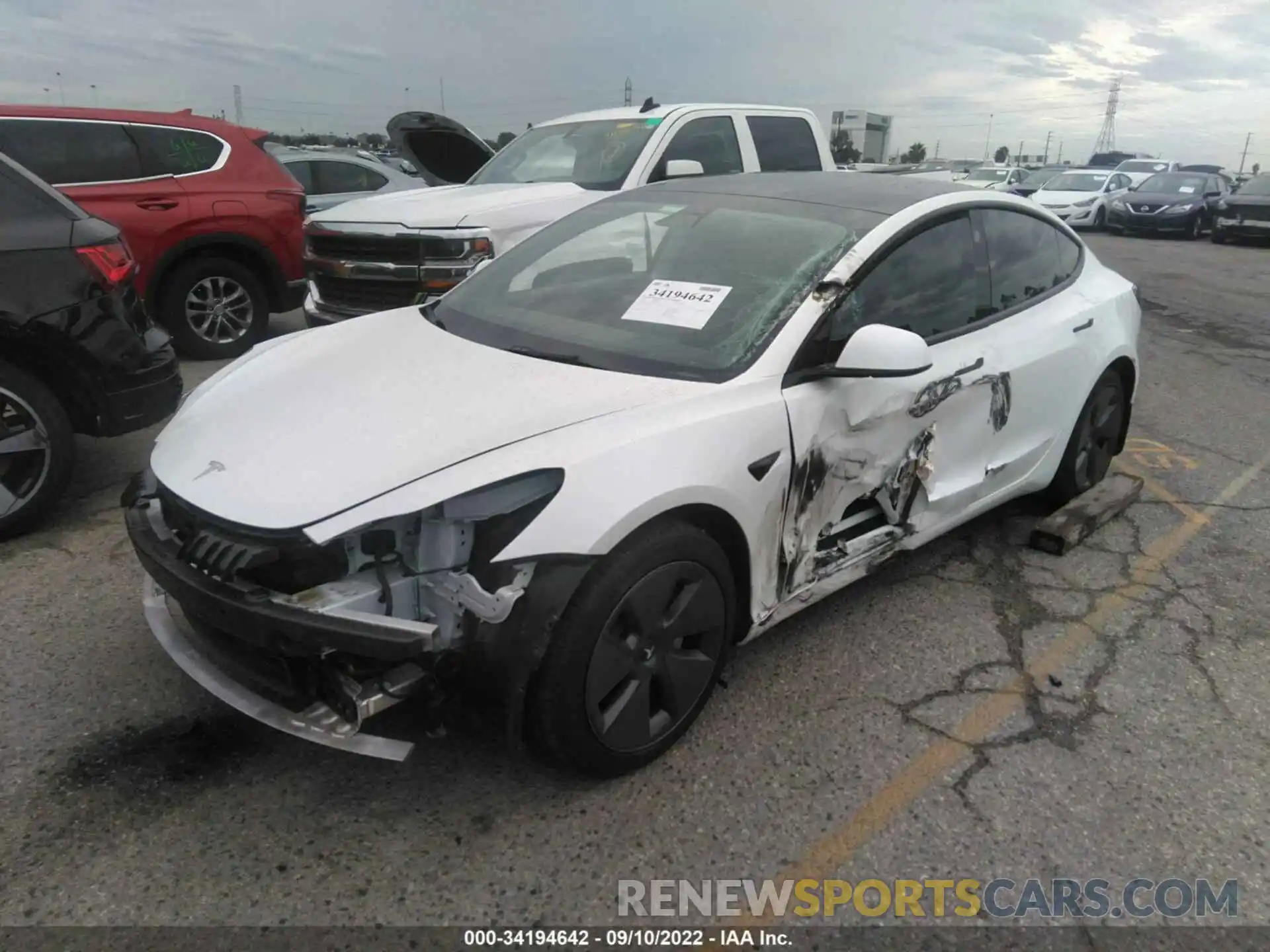 2 Photograph of a damaged car 5YJ3E1EA5NF121055 TESLA MODEL 3 2022