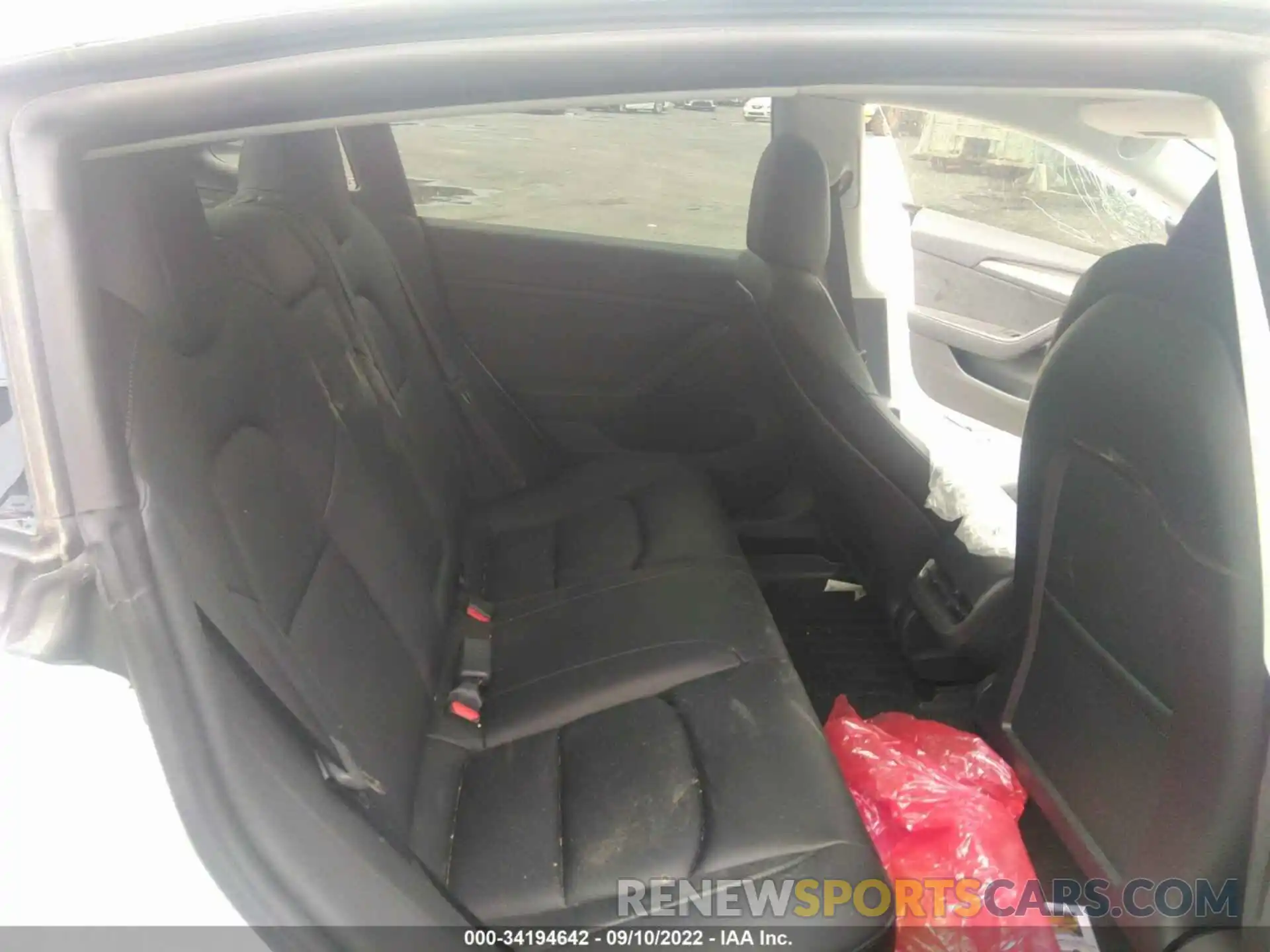 8 Photograph of a damaged car 5YJ3E1EA5NF121055 TESLA MODEL 3 2022