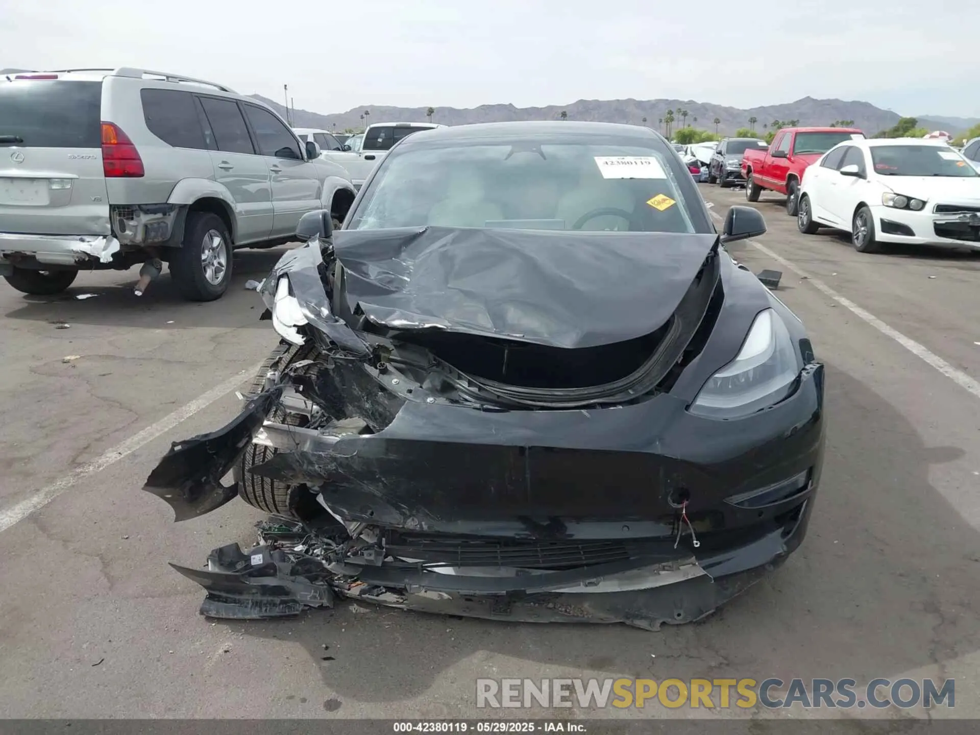 11 Photograph of a damaged car 5YJ3E1EA5NF136199 TESLA MODEL 3 2022
