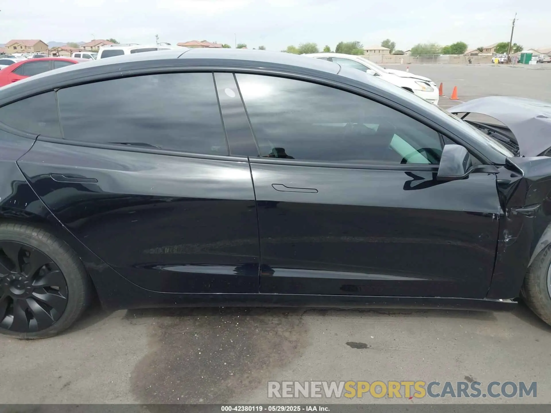 12 Photograph of a damaged car 5YJ3E1EA5NF136199 TESLA MODEL 3 2022