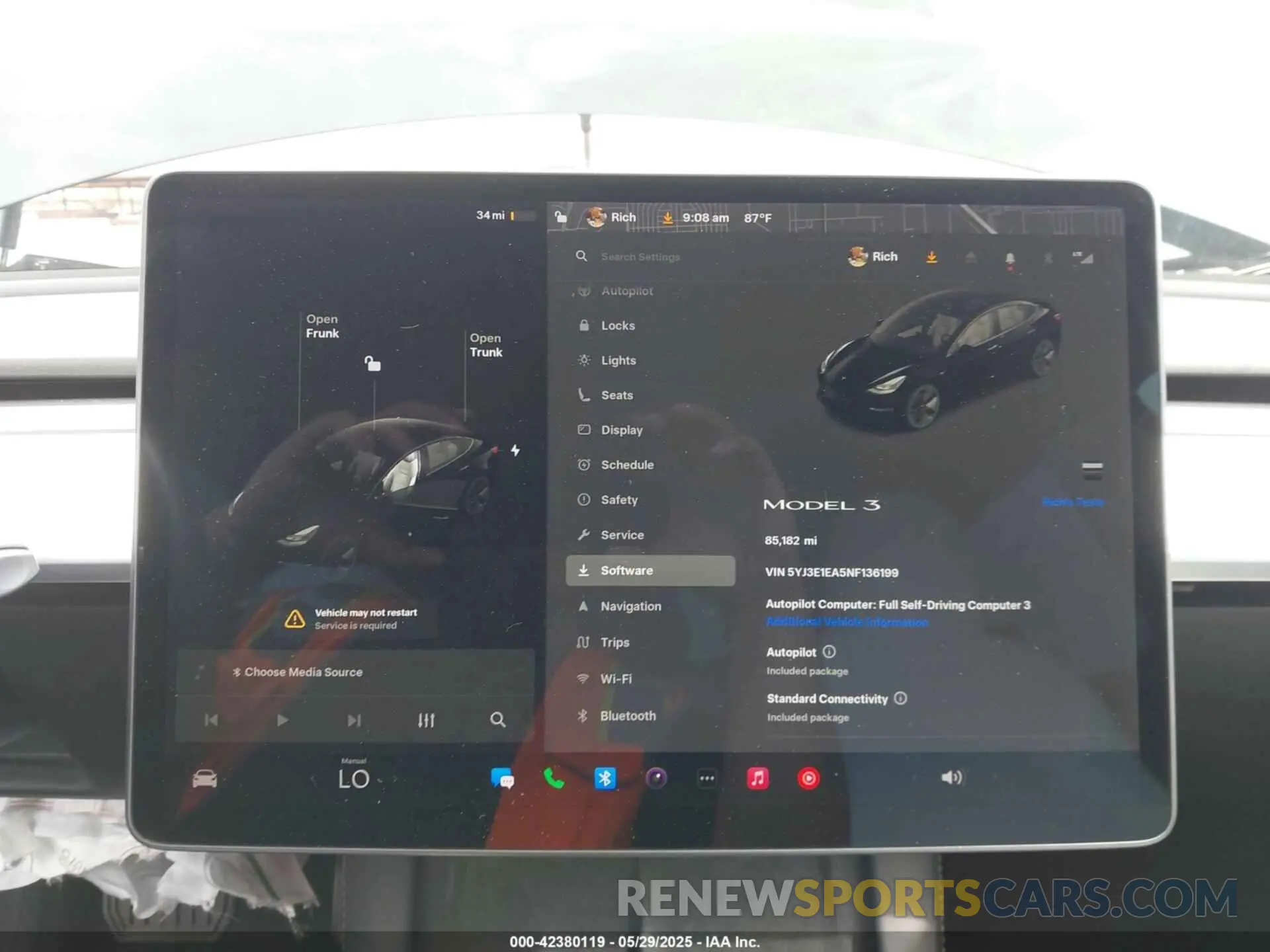 16 Photograph of a damaged car 5YJ3E1EA5NF136199 TESLA MODEL 3 2022