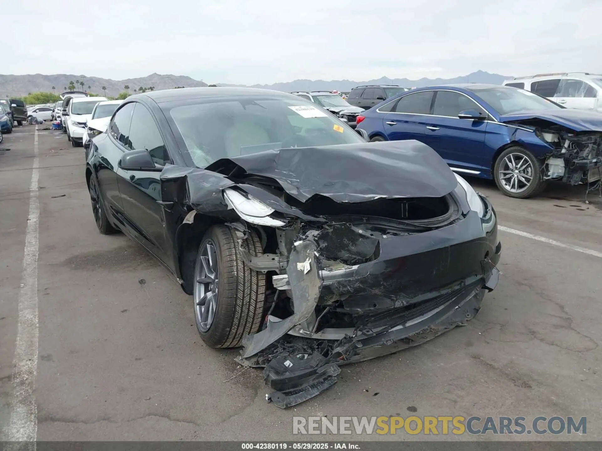 6 Photograph of a damaged car 5YJ3E1EA5NF136199 TESLA MODEL 3 2022