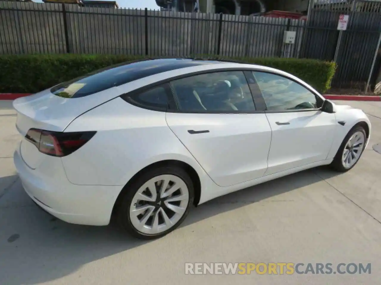 3 Photograph of a damaged car 5YJ3E1EA5NF145520 TESLA MODEL 3 2022