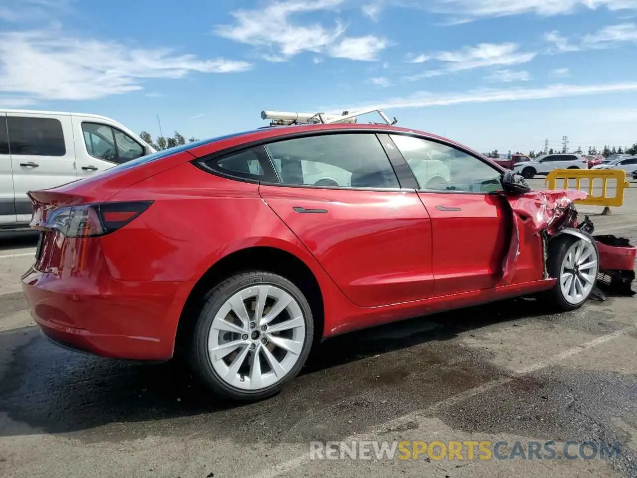 3 Photograph of a damaged car 5YJ3E1EA5NF184883 TESLA MODEL 3 2022