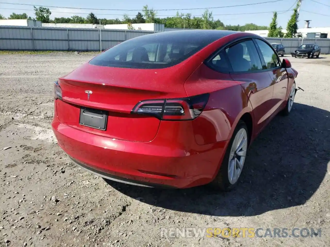 4 Photograph of a damaged car 5YJ3E1EA5NF184897 TESLA MODEL 3 2022