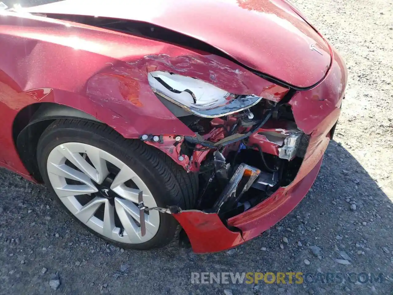 9 Photograph of a damaged car 5YJ3E1EA5NF184897 TESLA MODEL 3 2022