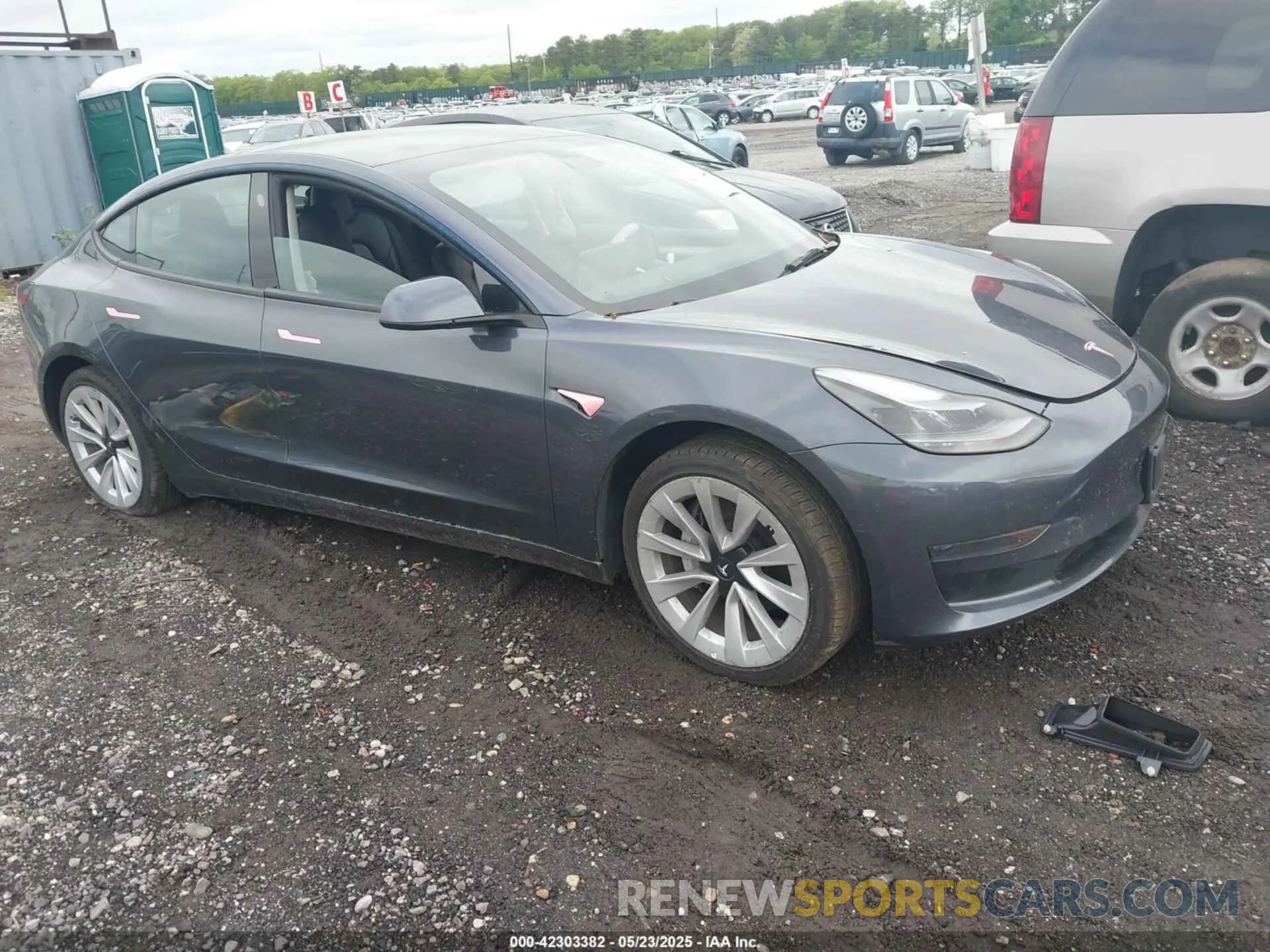 1 Photograph of a damaged car 5YJ3E1EA5NF185905 TESLA MODEL 3 2022