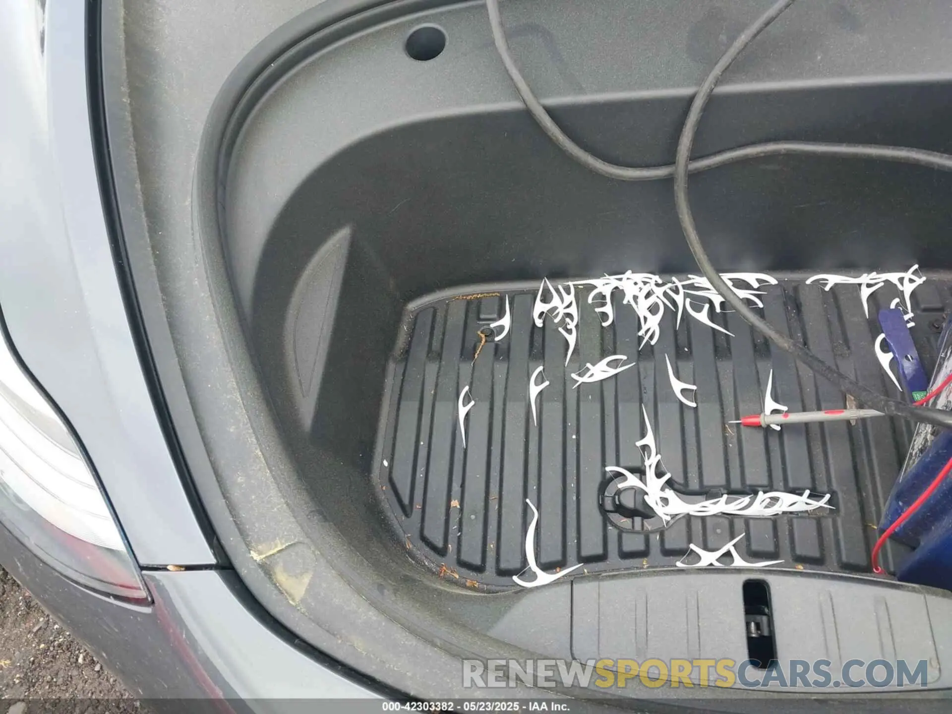 10 Photograph of a damaged car 5YJ3E1EA5NF185905 TESLA MODEL 3 2022