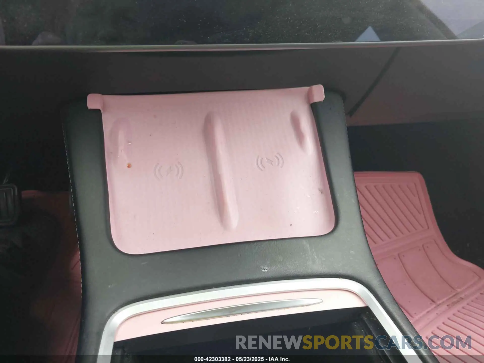 11 Photograph of a damaged car 5YJ3E1EA5NF185905 TESLA MODEL 3 2022