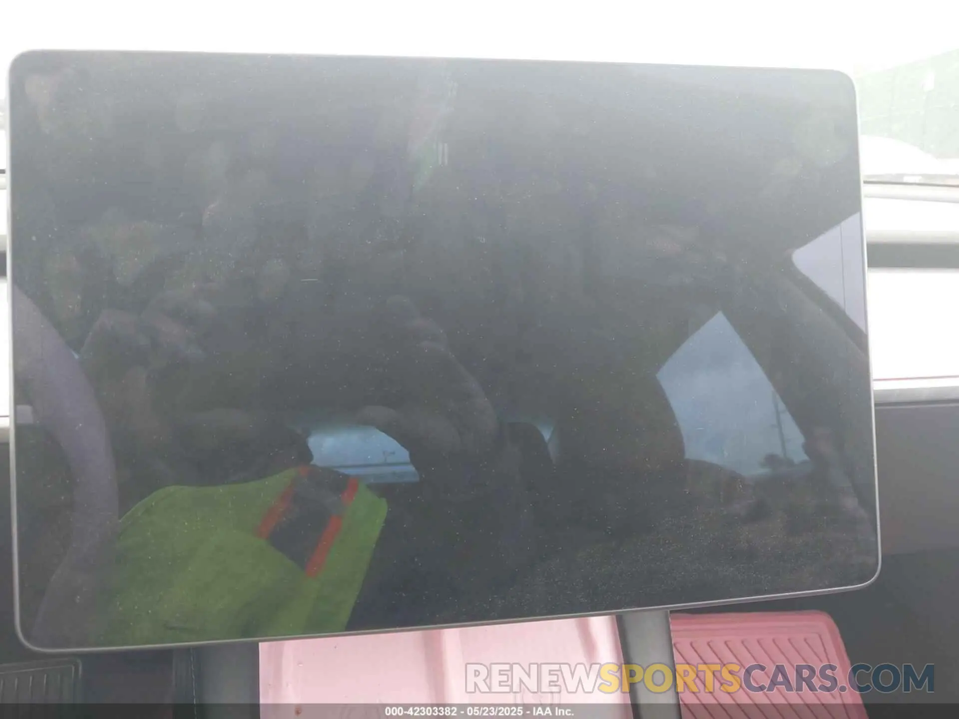 17 Photograph of a damaged car 5YJ3E1EA5NF185905 TESLA MODEL 3 2022