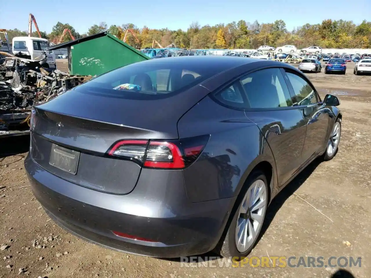 4 Photograph of a damaged car 5YJ3E1EA5NF186861 TESLA MODEL 3 2022