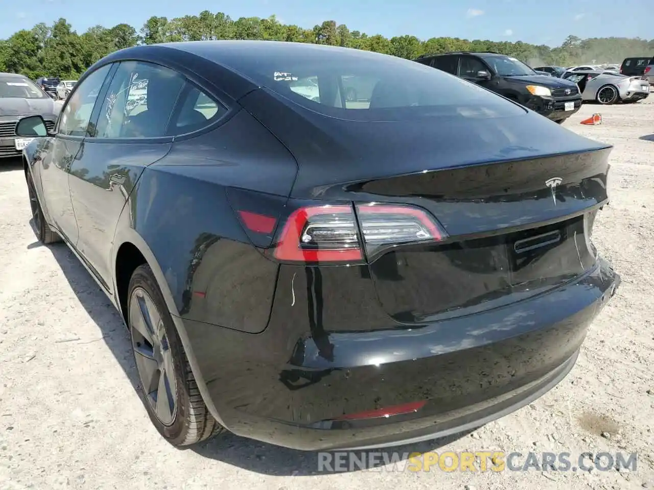 3 Photograph of a damaged car 5YJ3E1EA5NF188237 TESLA MODEL 3 2022