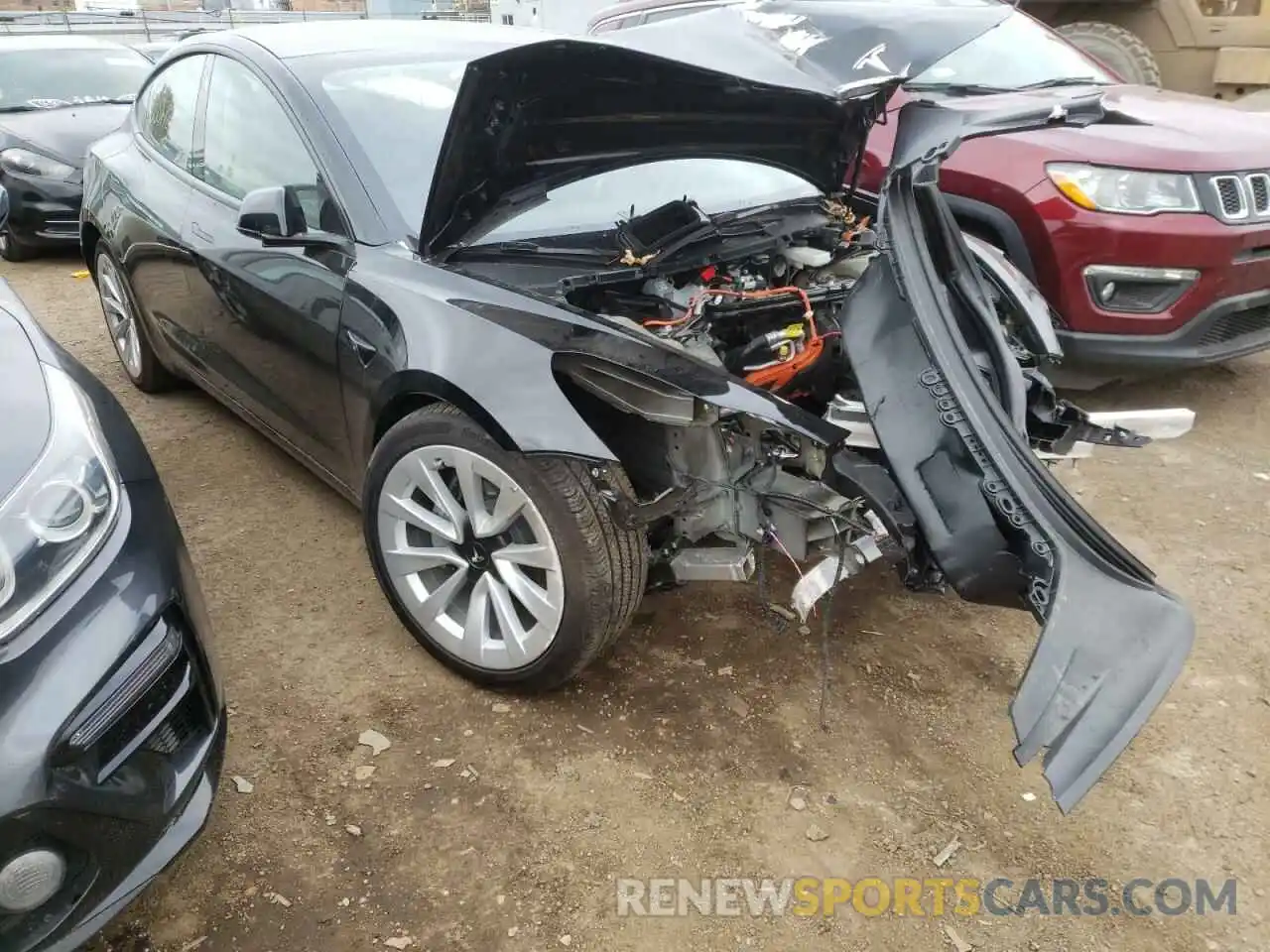 4 Photograph of a damaged car 5YJ3E1EA5NF189243 TESLA MODEL 3 2022