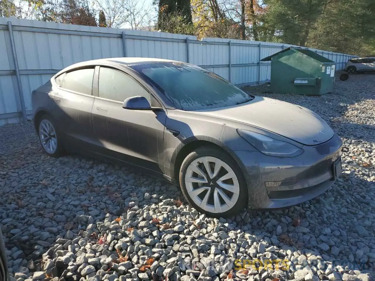 4 Photograph of a damaged car 5YJ3E1EA5NF190201 TESLA MODEL 3 2022