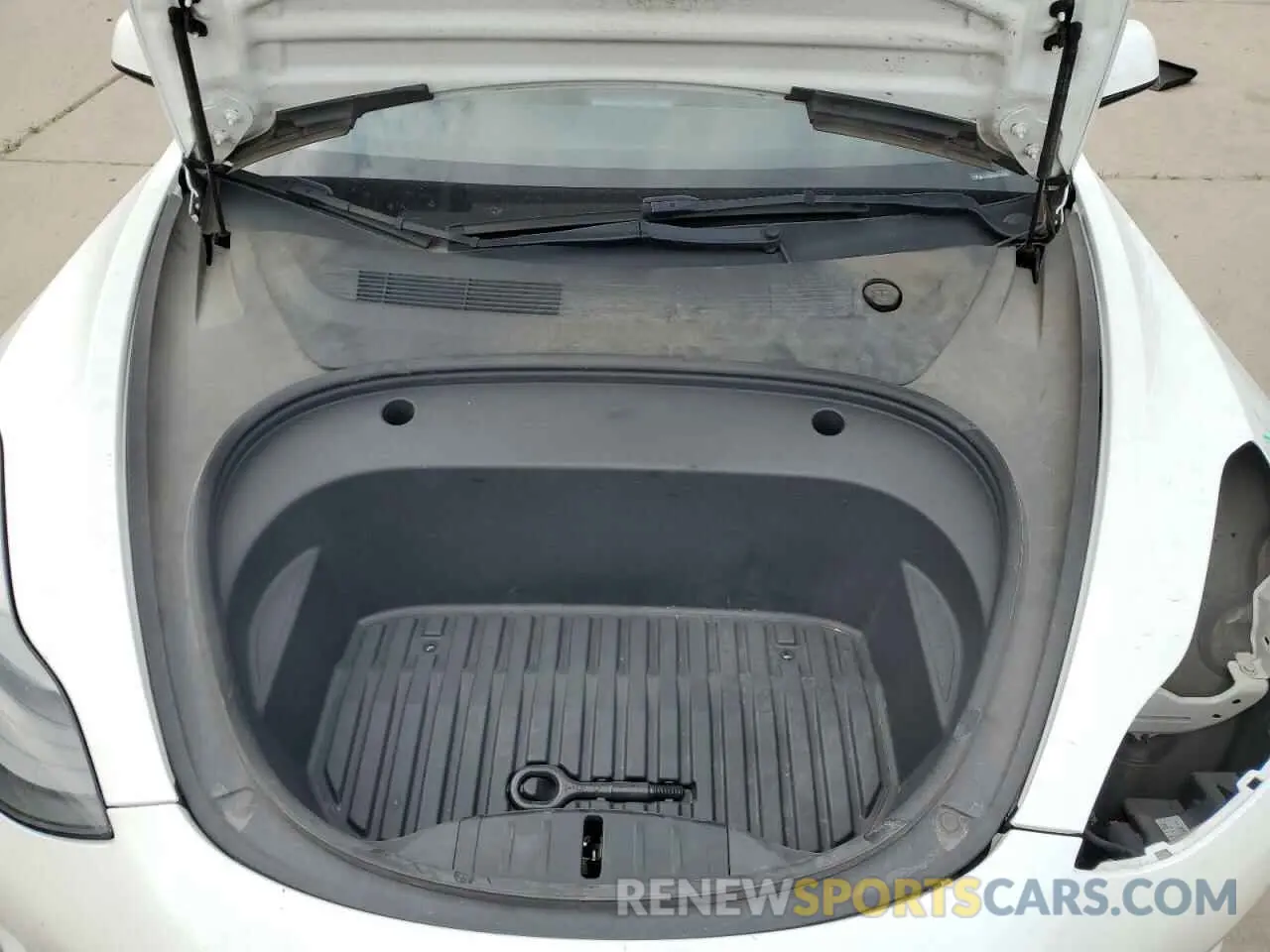 13 Photograph of a damaged car 5YJ3E1EA5NF201715 TESLA MODEL 3 2022