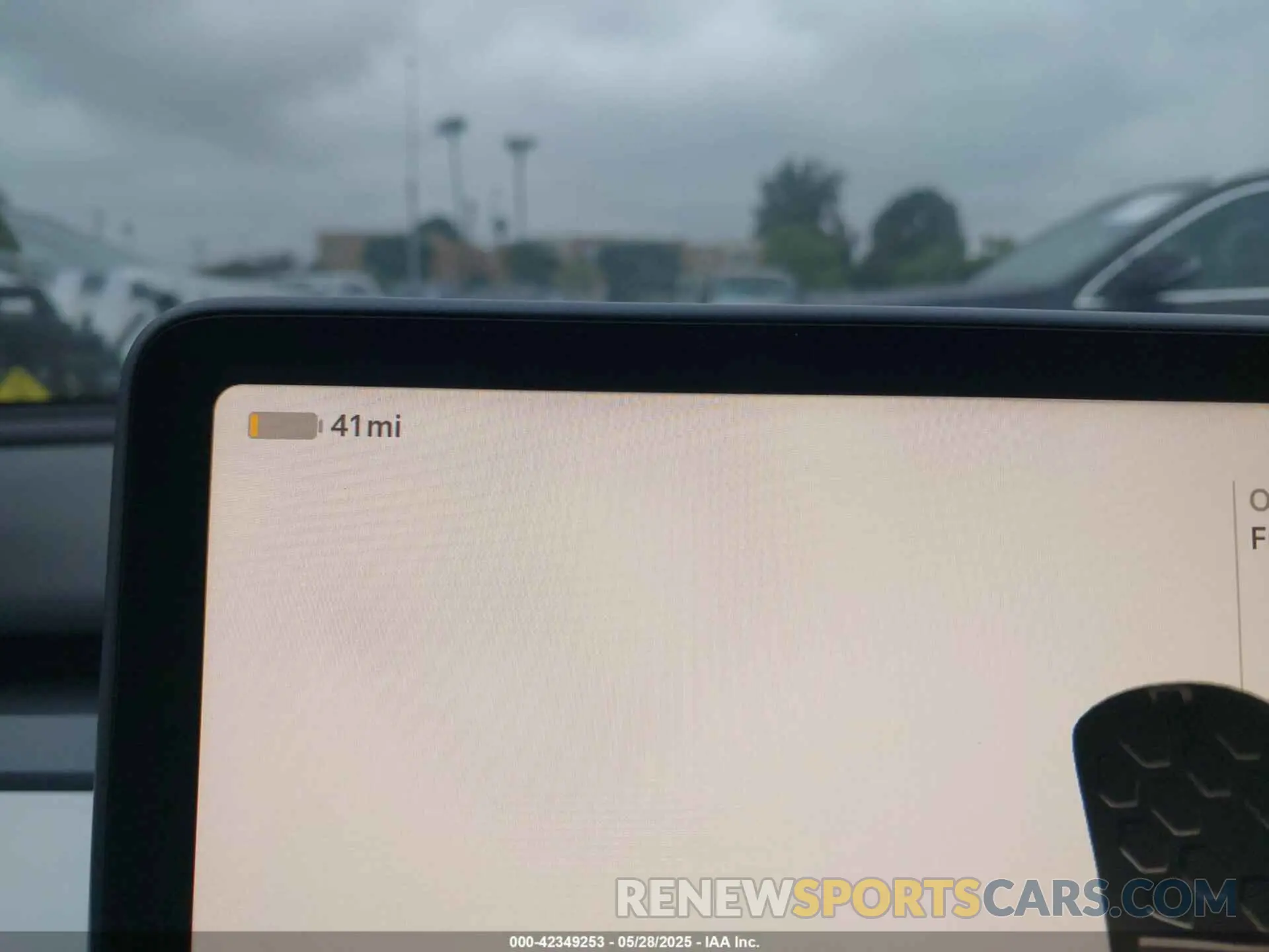 17 Photograph of a damaged car 5YJ3E1EA5NF251126 TESLA MODEL 3 2022