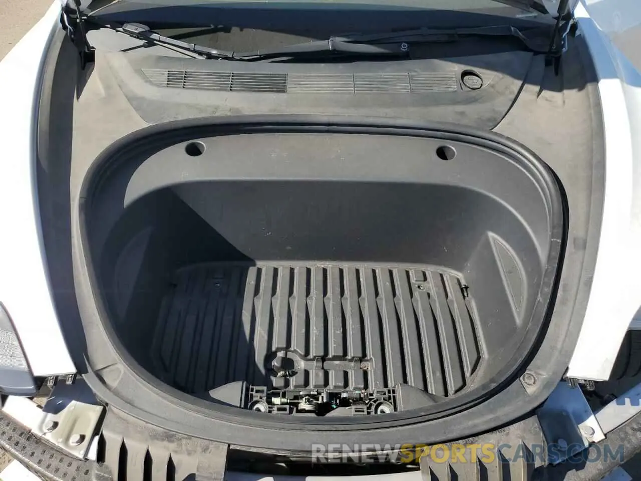 11 Photograph of a damaged car 5YJ3E1EA5NF252440 TESLA MODEL 3 2022