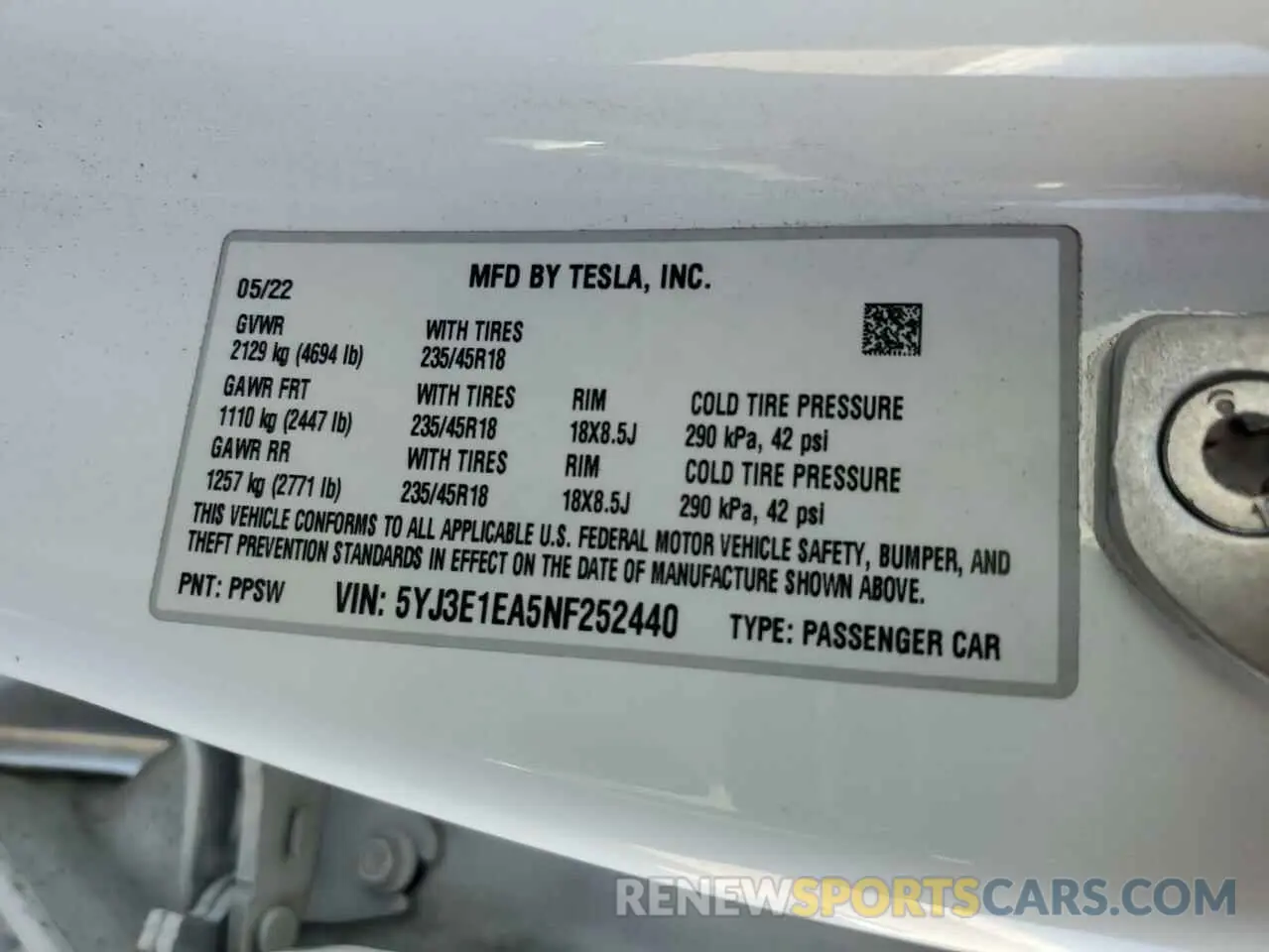 13 Photograph of a damaged car 5YJ3E1EA5NF252440 TESLA MODEL 3 2022