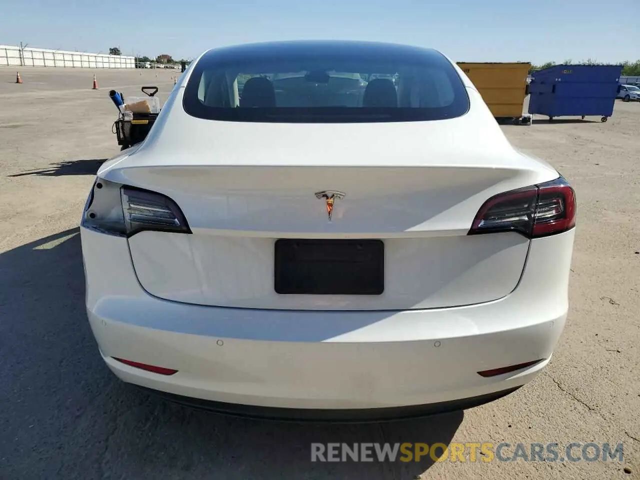 6 Photograph of a damaged car 5YJ3E1EA5NF252440 TESLA MODEL 3 2022