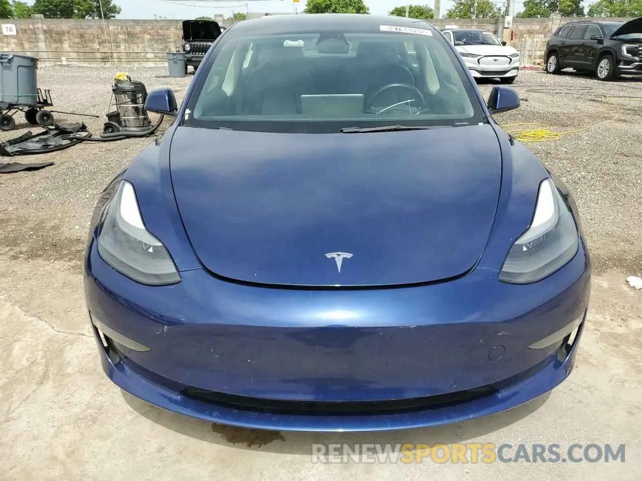 5 Photograph of a damaged car 5YJ3E1EA5NF285552 TESLA MODEL 3 2022