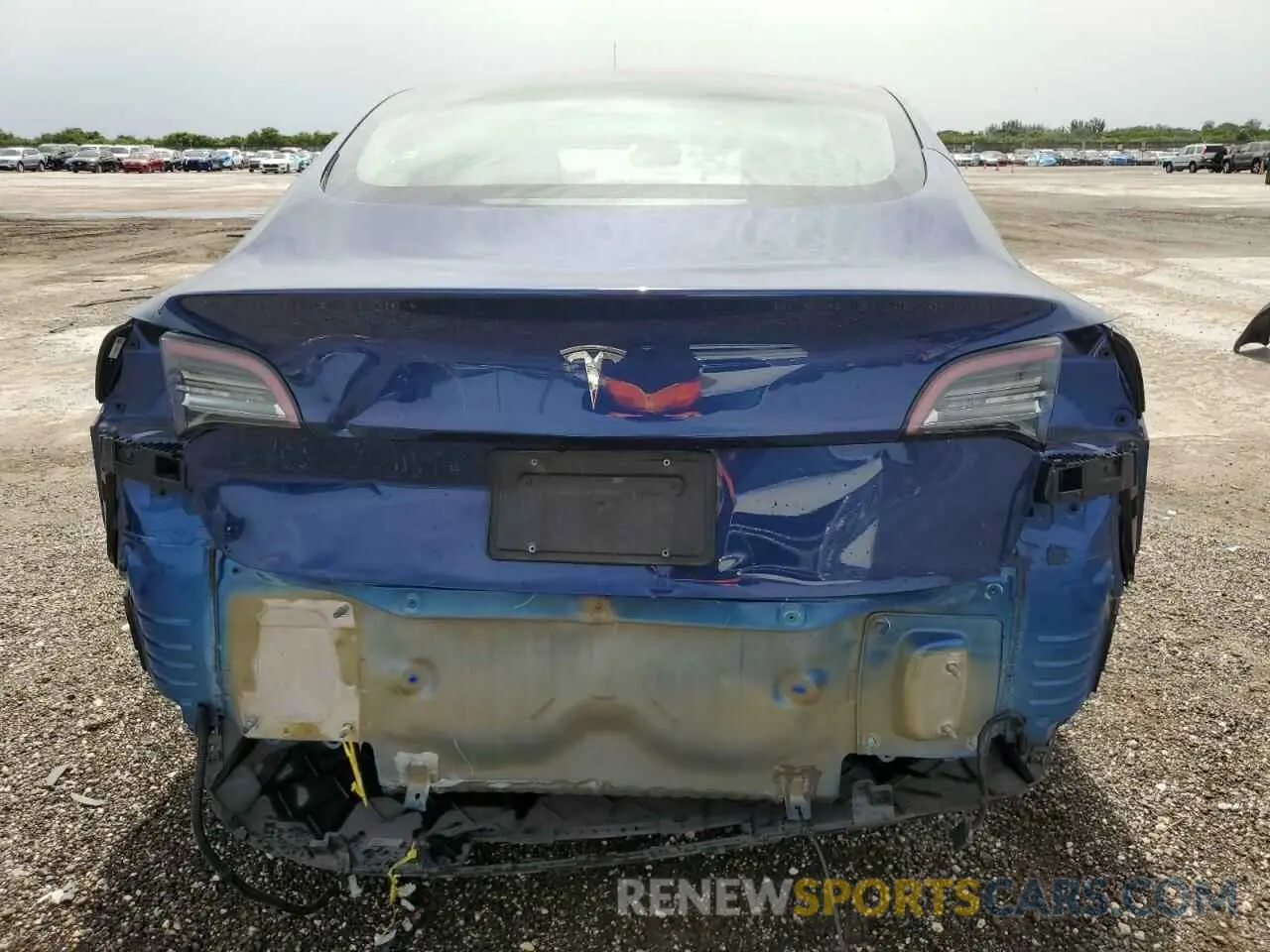6 Photograph of a damaged car 5YJ3E1EA5NF285552 TESLA MODEL 3 2022