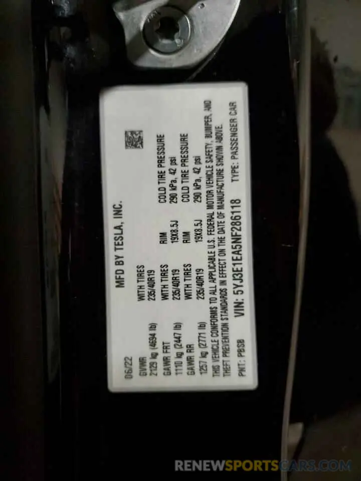 13 Photograph of a damaged car 5YJ3E1EA5NF286118 TESLA MODEL 3 2022