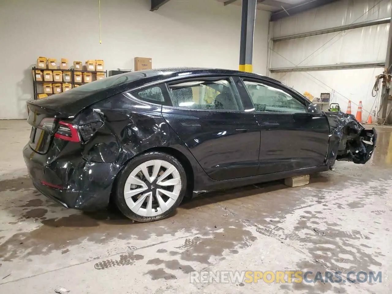 3 Photograph of a damaged car 5YJ3E1EA5NF286118 TESLA MODEL 3 2022