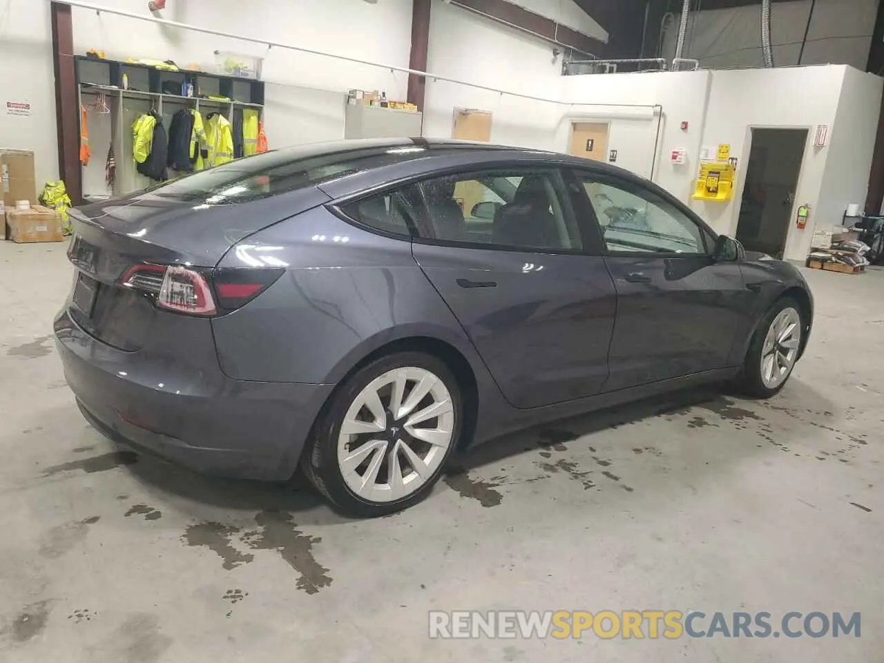 3 Photograph of a damaged car 5YJ3E1EA5NF288290 TESLA MODEL 3 2022