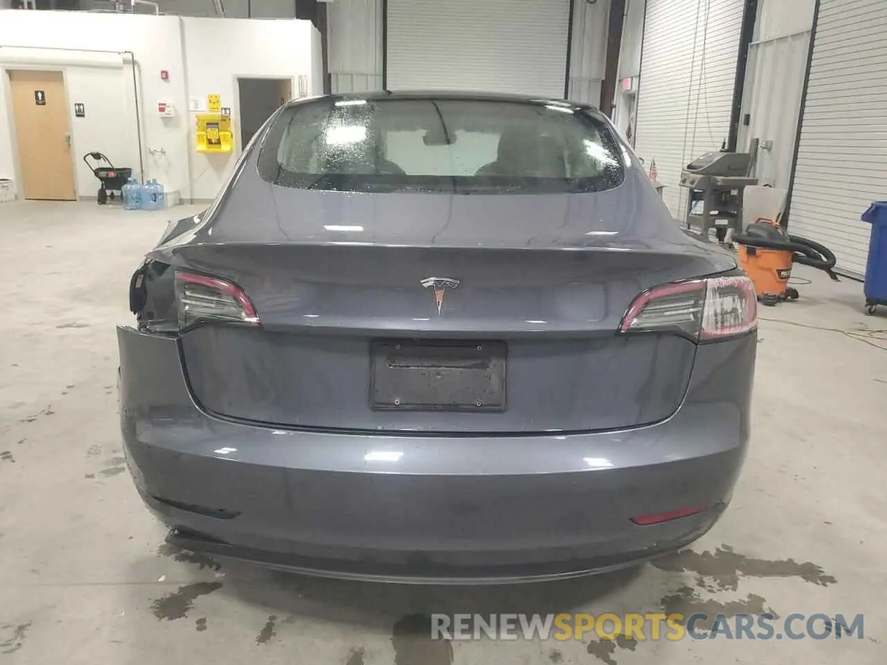6 Photograph of a damaged car 5YJ3E1EA5NF288290 TESLA MODEL 3 2022