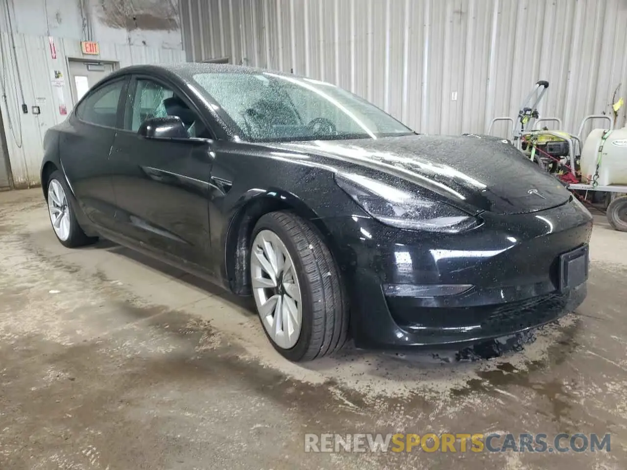 4 Photograph of a damaged car 5YJ3E1EA5NF288399 TESLA MODEL 3 2022