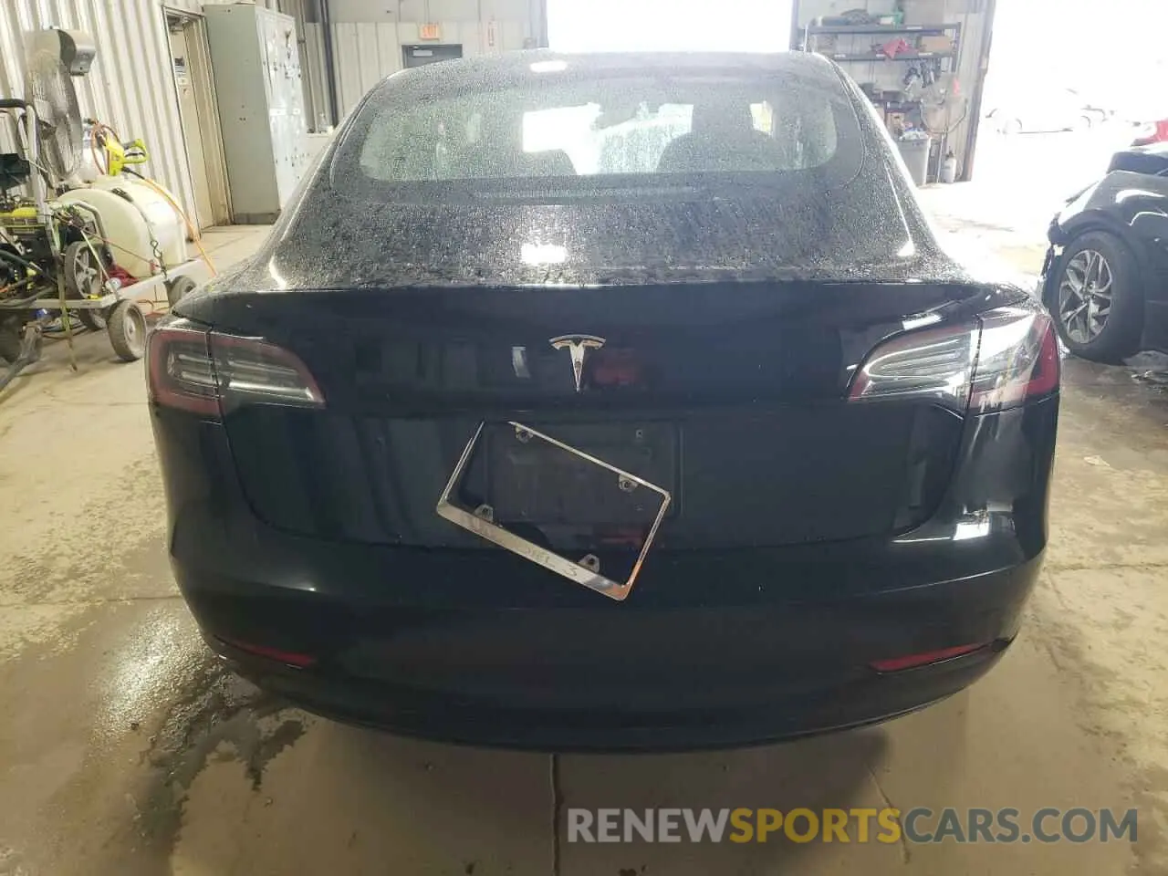 6 Photograph of a damaged car 5YJ3E1EA5NF288399 TESLA MODEL 3 2022