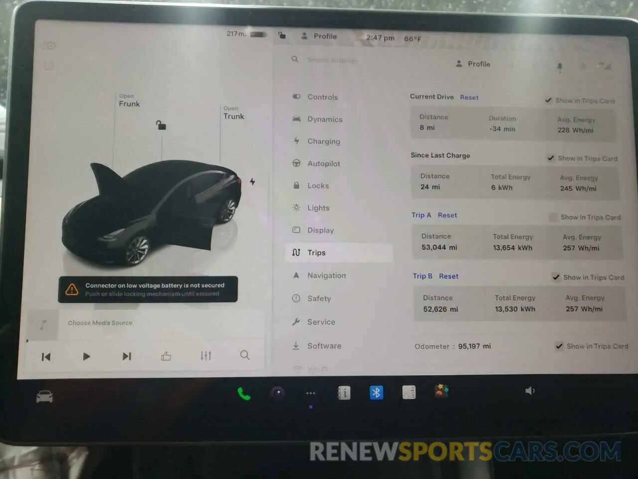 9 Photograph of a damaged car 5YJ3E1EA5NF288399 TESLA MODEL 3 2022