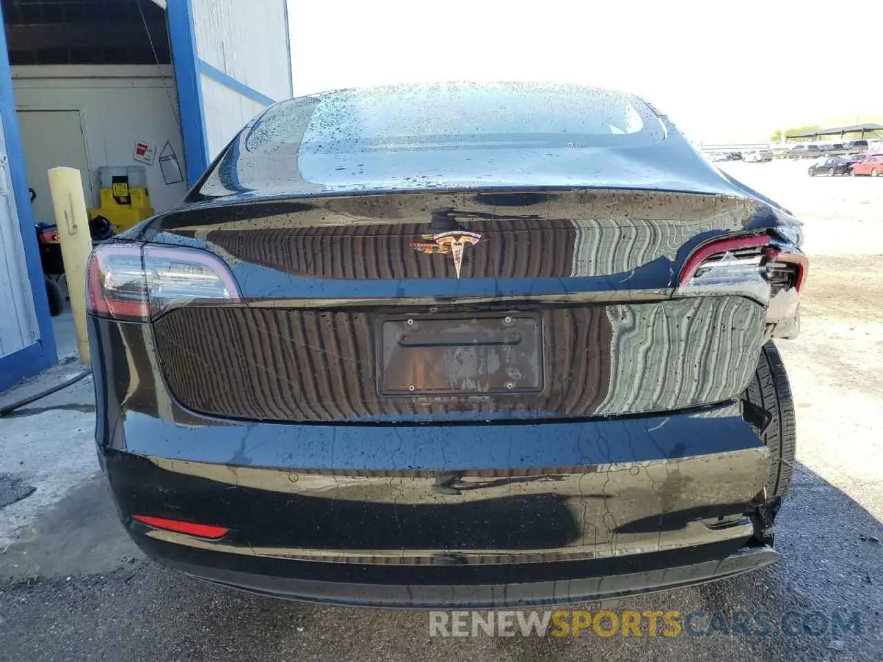 6 Photograph of a damaged car 5YJ3E1EA5NF288483 TESLA MODEL 3 2022