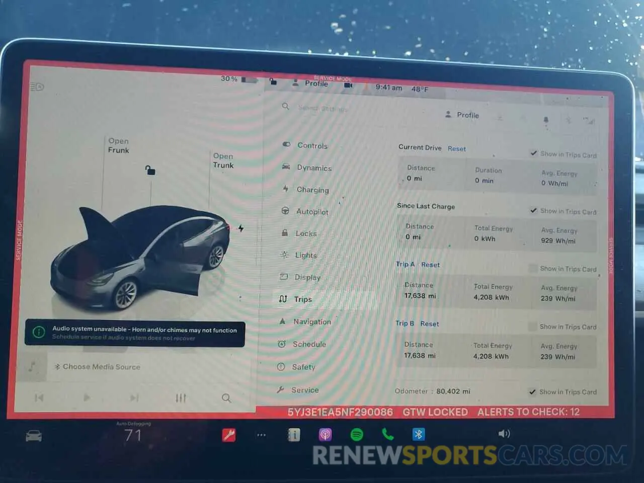 9 Photograph of a damaged car 5YJ3E1EA5NF290086 TESLA MODEL 3 2022