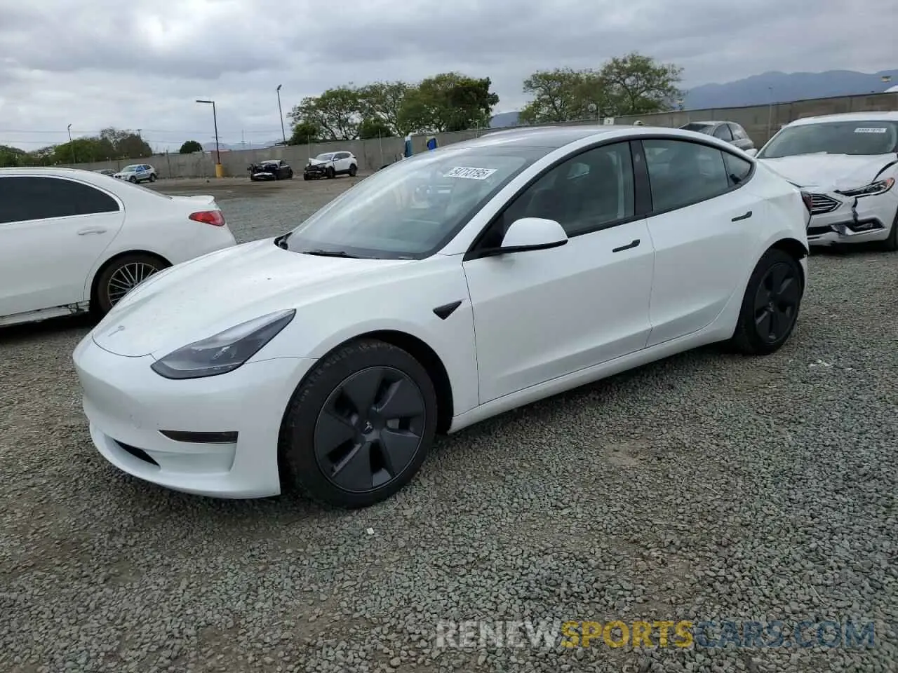 1 Photograph of a damaged car 5YJ3E1EA5NF321935 TESLA MODEL 3 2022
