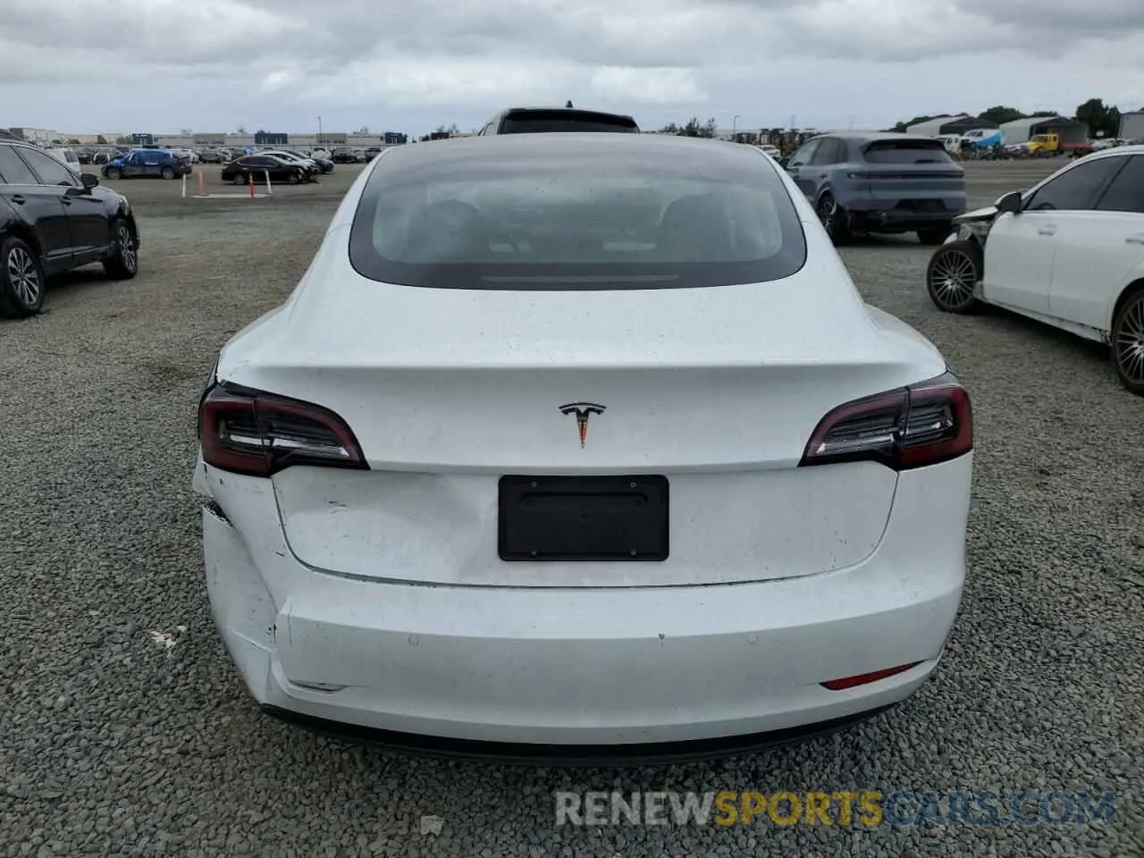 6 Photograph of a damaged car 5YJ3E1EA5NF321935 TESLA MODEL 3 2022
