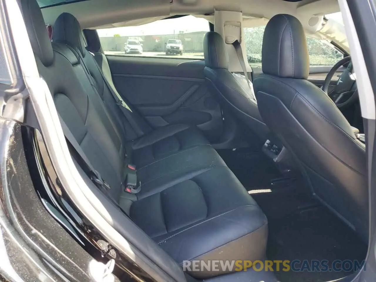 11 Photograph of a damaged car 5YJ3E1EA5NF329811 TESLA MODEL 3 2022