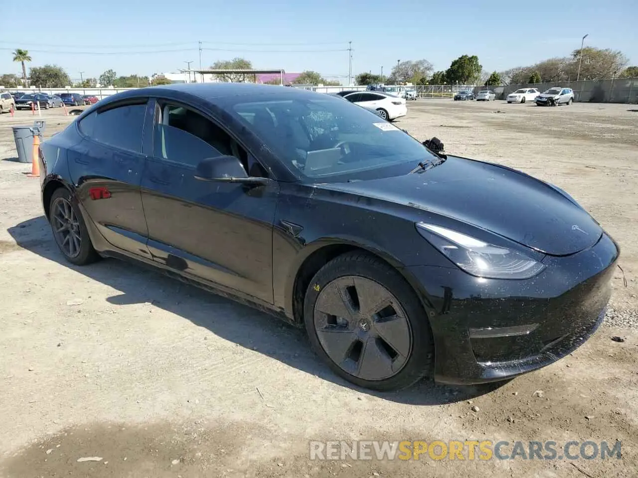 4 Photograph of a damaged car 5YJ3E1EA5NF329811 TESLA MODEL 3 2022