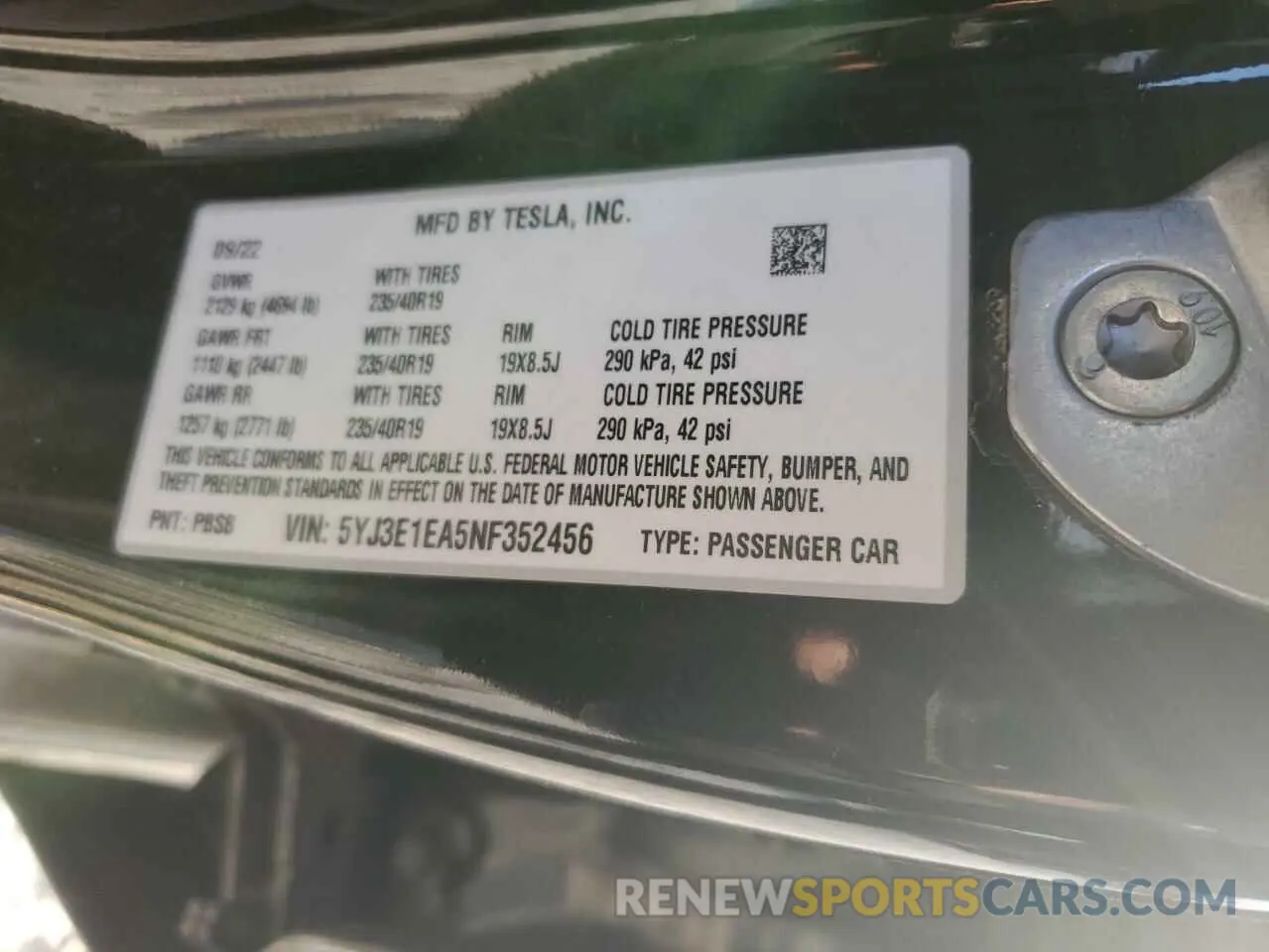 12 Photograph of a damaged car 5YJ3E1EA5NF352456 TESLA MODEL 3 2022